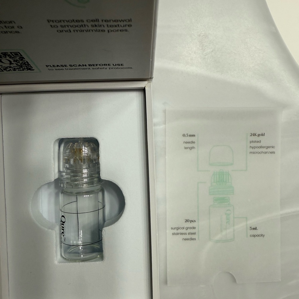 Qure chamber (2) and 4 sterile needle stamps